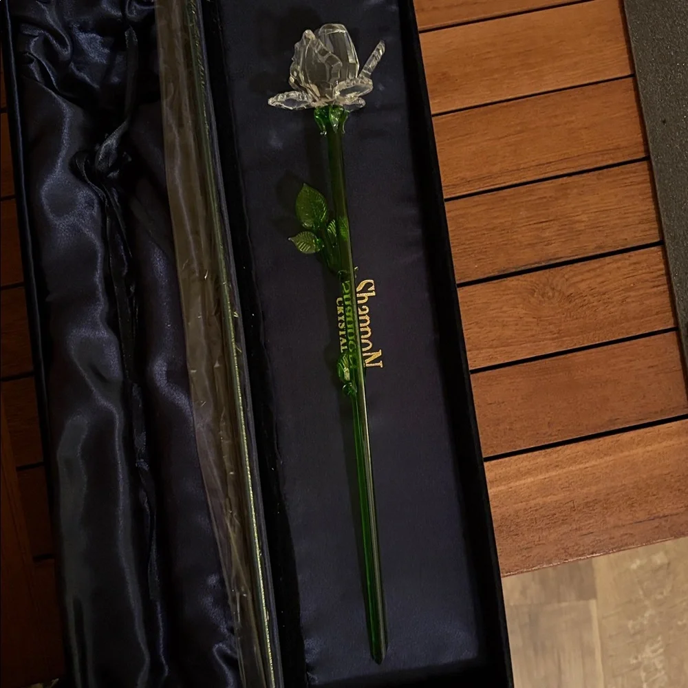 Godinger Shannon Lead Crystal Long Stem Rose - Picture 4 of 7